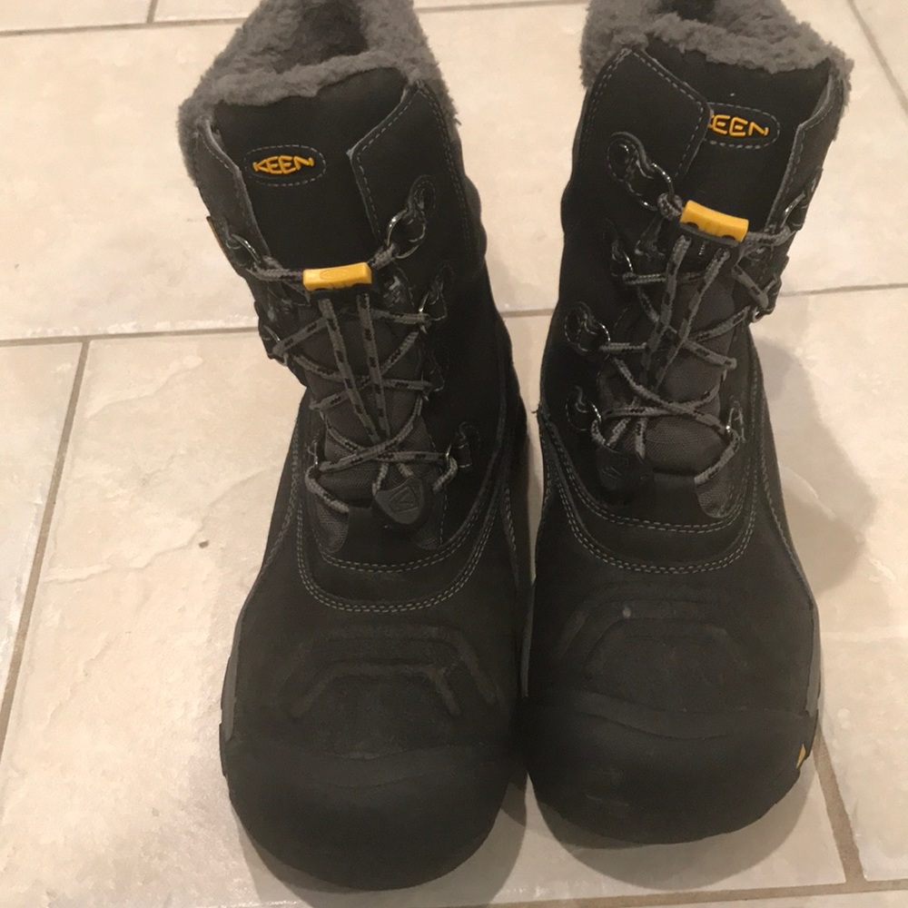 Keen waterproof snow boots